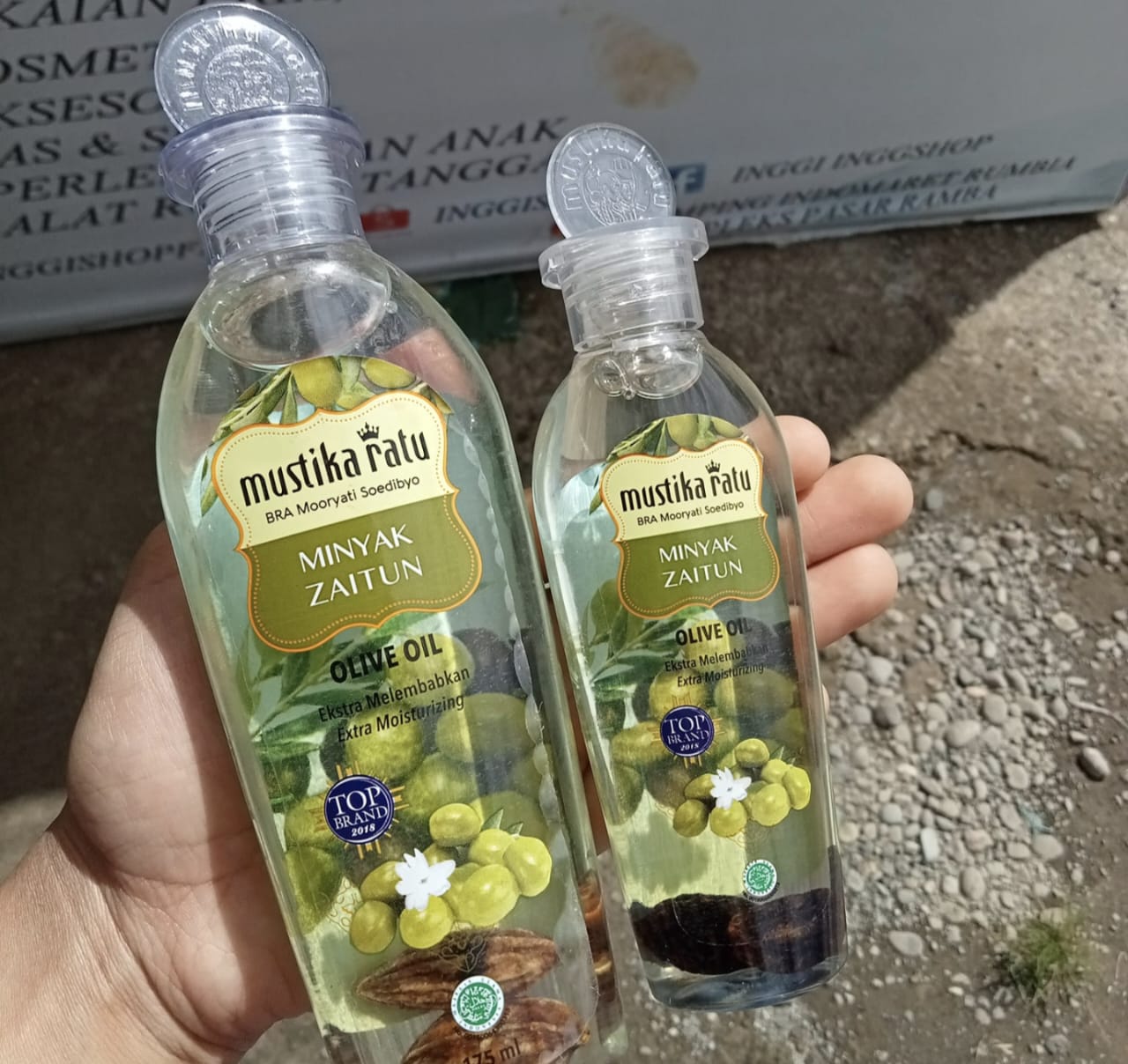 Gunakan Pada Pagi dan Malam Hari Kombinasi Minyak Zaitun dan Air Mawar Viva yang Ampuh Mengatasi Flek Hitam yang Sulit Hilang