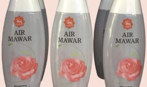 Harus Dicoba! Cara Menggunakan Air Mawar Viva Sebelum Tidur untuk Merasakan 4 Manfaatnya bagi Kulit yang Selalu Bersinar