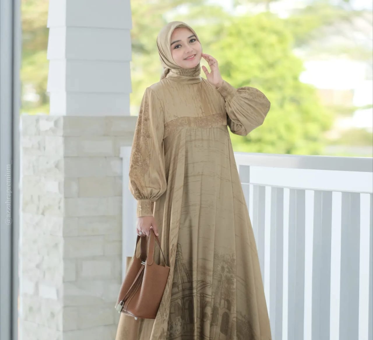 Menggoda dalam Pesona 6 Dress Kekinian yang Memikat Wanita Modern