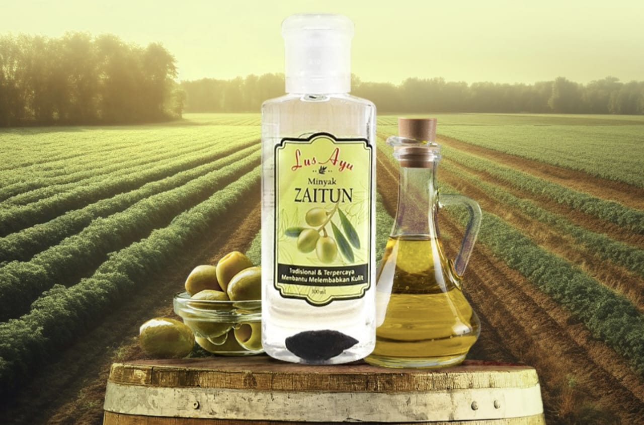 Menggunakan Campuran Minyak Zaitun dan Air Mawar Viva pada Pagi dan Malam Hari untuk Efektif Pudarkan Flek Hitam yang Membandel