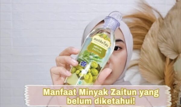 Menghilangkan Uban dengan Mudah! 3 Cara Efektif Menggunakan Minyak Zaitun Mustika Ratu untuk Mewarnai Rambut dalam Waktu 1 Hari