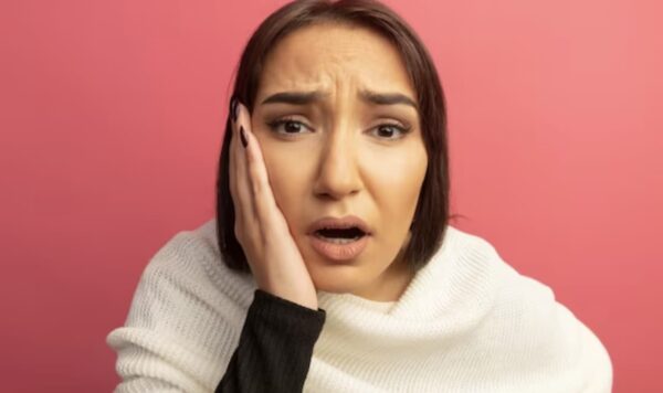 Penyebab Kulit Wajah Kendur, Kenali dan Atasi Masalah Ini dengan Tepat