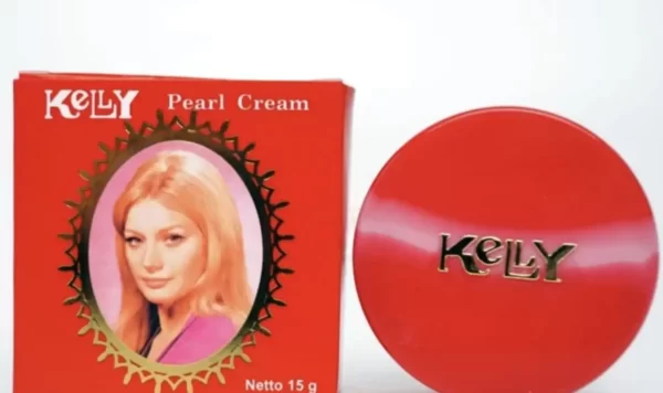 Rahasia Kulit Cantik, Menggunakan Krim Kelly di Malam Hari