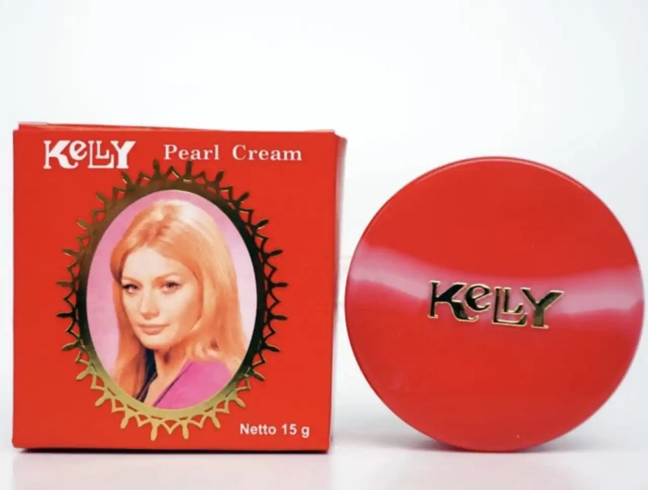 Rahasia Kulit Cantik, Menggunakan Krim Kelly di Malam Hari