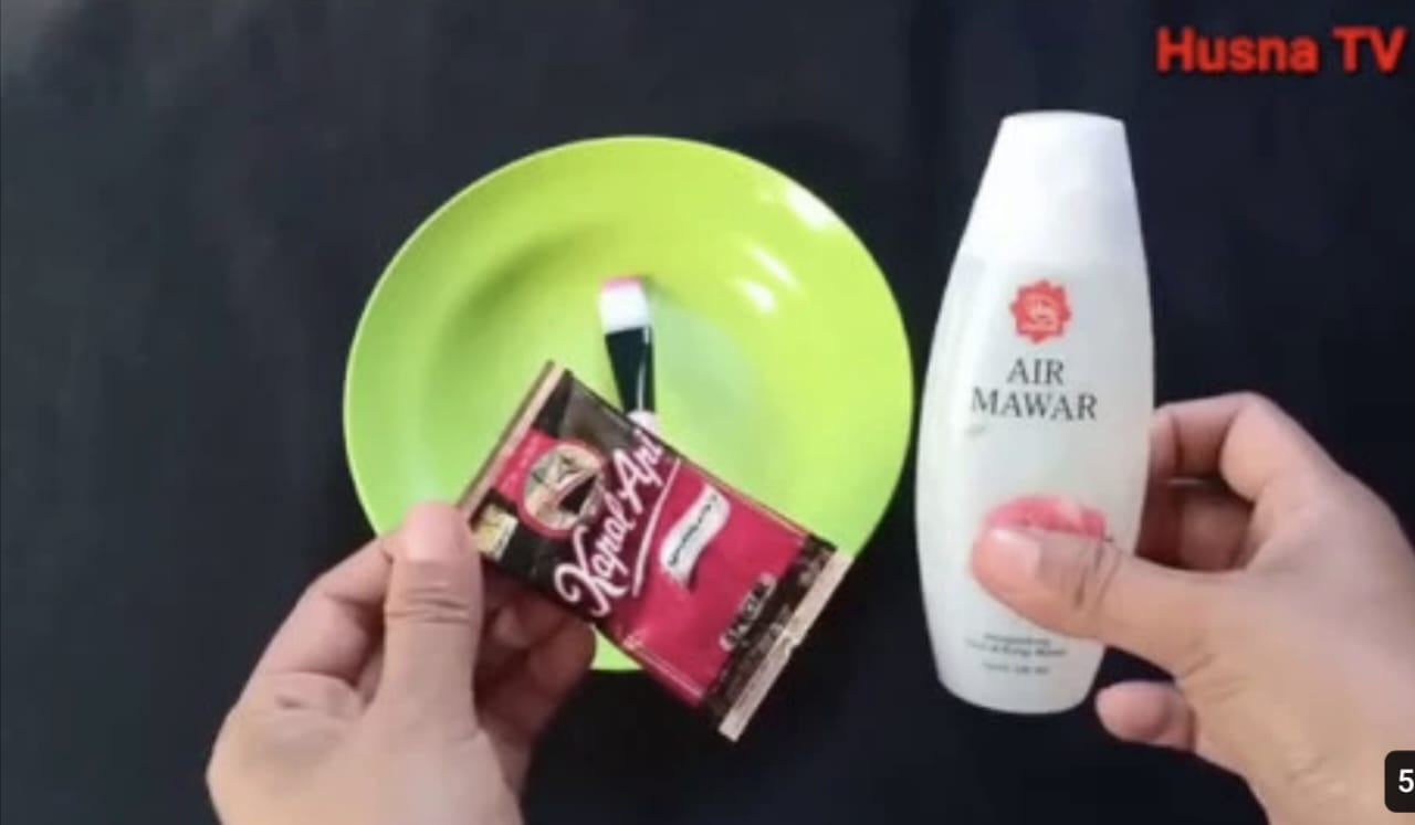 Rahasia Kulit Glowing dan Awet Muda! Hanya dengan Masker Kopi dan Air Mawar, Kamu Bisa Dapatkan Hasil Maksimal. Yuk, Simak Cara Membuatnya!