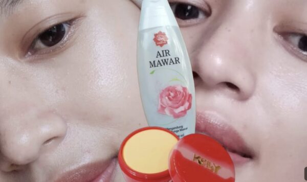 Raih Kulit Wajah Cerah Permanen Hanya dalam 1 Minggu dengan Menggunakan Bedak Kelly dan Air Mawar Viva! Gunakan dengan Rutin dan Saksikan Transformasinya!