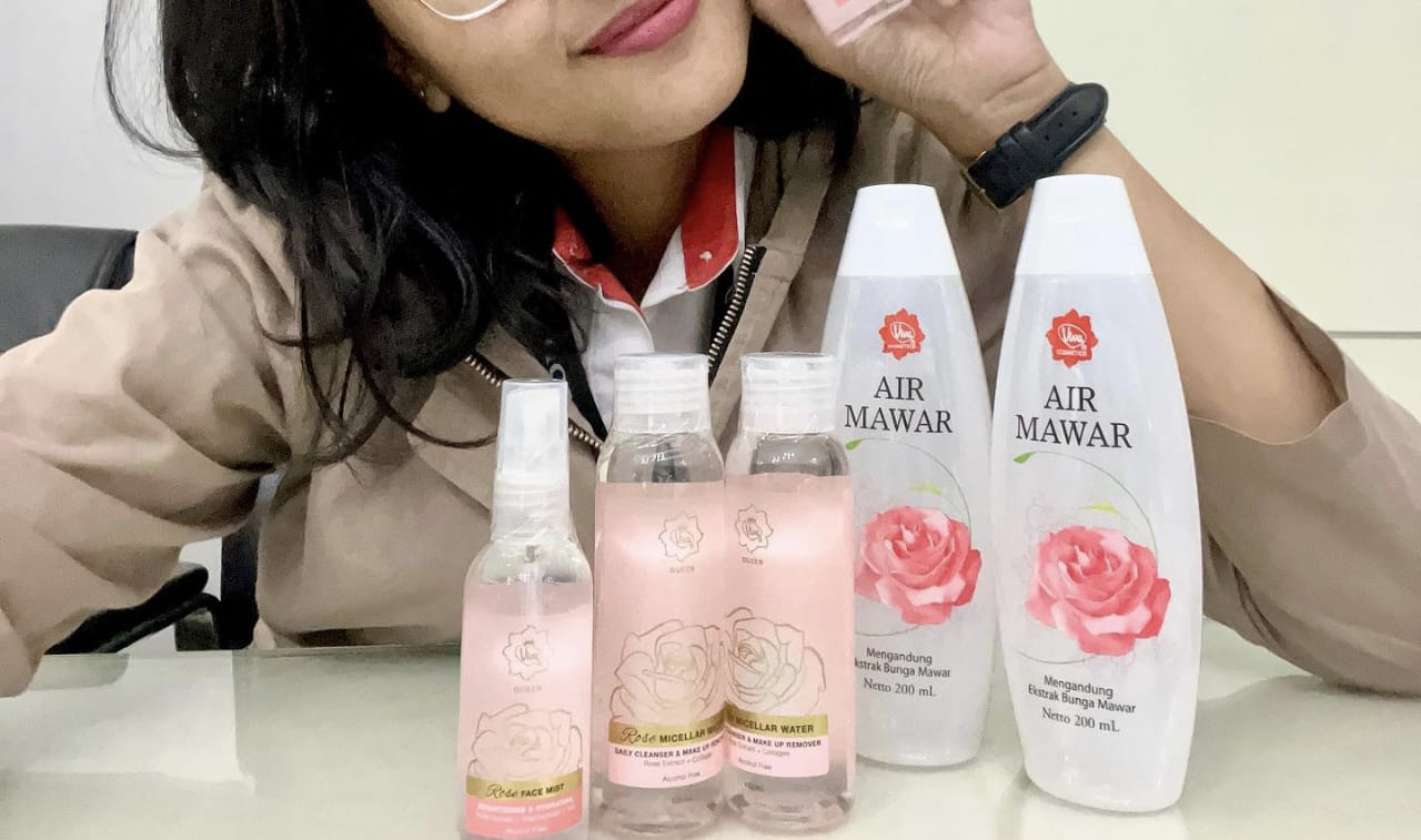 Tips Menggunakan Air Mawar Viva dan Daun Kelor untuk Memutihkan Kulit Wajah dengan Cepat