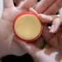Tips Menggunakan Krim Kelly untuk Kulit Putih yang Tahan Lama dan Tak Mudah Luntur Seharian