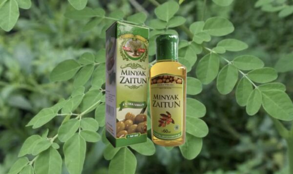 Wajah Glowing Permanen dalam Sehari? Tidak Bisa Dipercaya! Temukan Rahasianya dengan Scrub Daun Kelor dan Minyak Zaitun. Berikut 3 Cara Mudah Membuatnya!