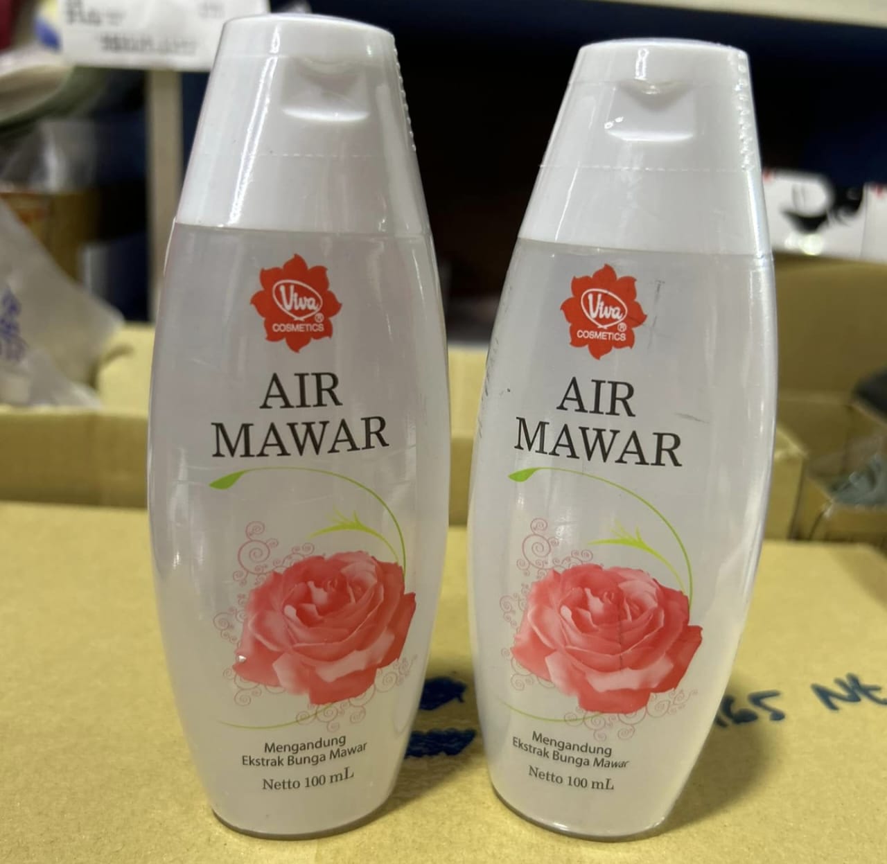 Wajah Segar dan Bersinar Hanya dengan Menggunakan Air Mawar Viva dan Dua Bahan Ini. Ternyata, Hasilnya Wajah Glowing dalam 3 Hari!