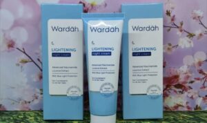 6 Pilihan Penghilang Flek Hitam Wardah dan Pemutih Wajah Terbaik