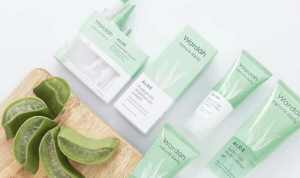5 Cara Memakai Wardah Aloe Vera Gel untuk Jerawat, Cukup Mudah!