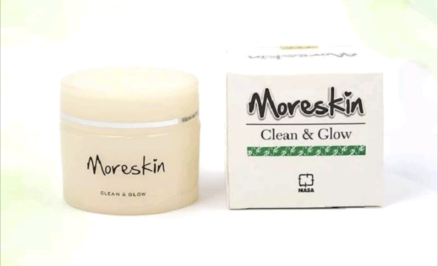 Cara Pakai Moreskin Clean and Glow