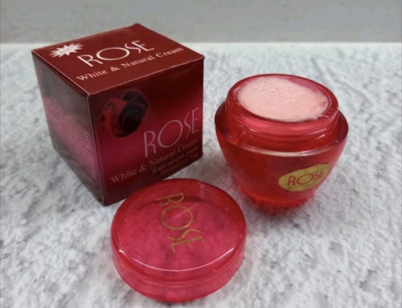Reaksi Awal Pemakaian Cream Rose