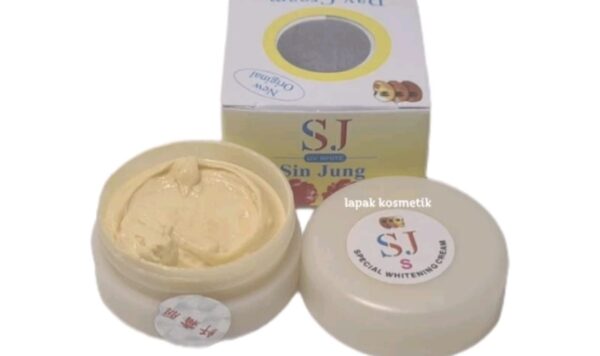 5 Efek Samping Cream SJ, Kemerahan atau Gatal
