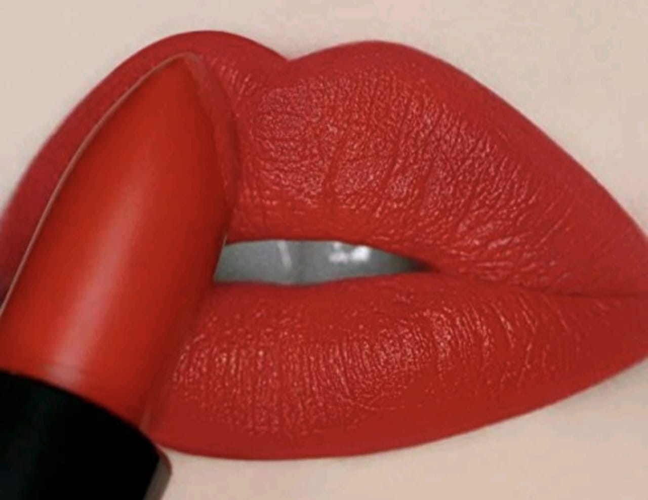 Warna Lipstik Agar Terlihat Remaja