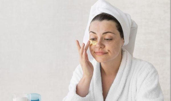 7 Skincare yang Cocok untuk Kulit Berminyak dan Berjerawat, Sudah Pakai?