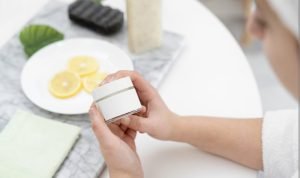 Perbedaan Moisturizer dan Pelembab, Panduan Lengkap untuk Perawatan Kulit Anda