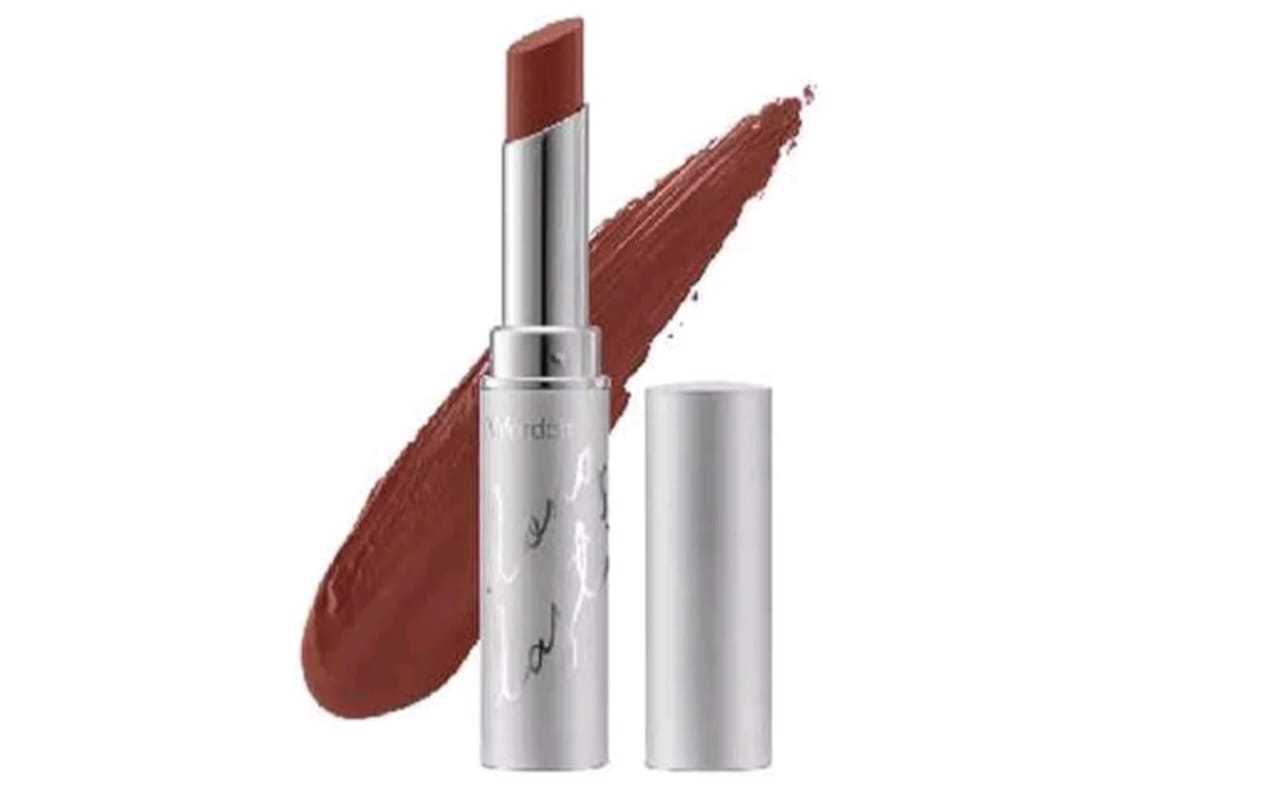 Lipstik Wardah yang Tahan Lama dan Tidak Luntur Saat Makan
