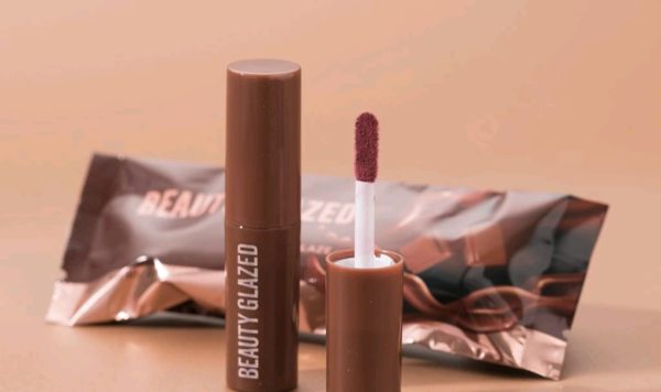 7 Warna Lipstik yang Cocok untuk Kulit Kuning Langsat, Ini Dia Rekomendasi Terbaiknya