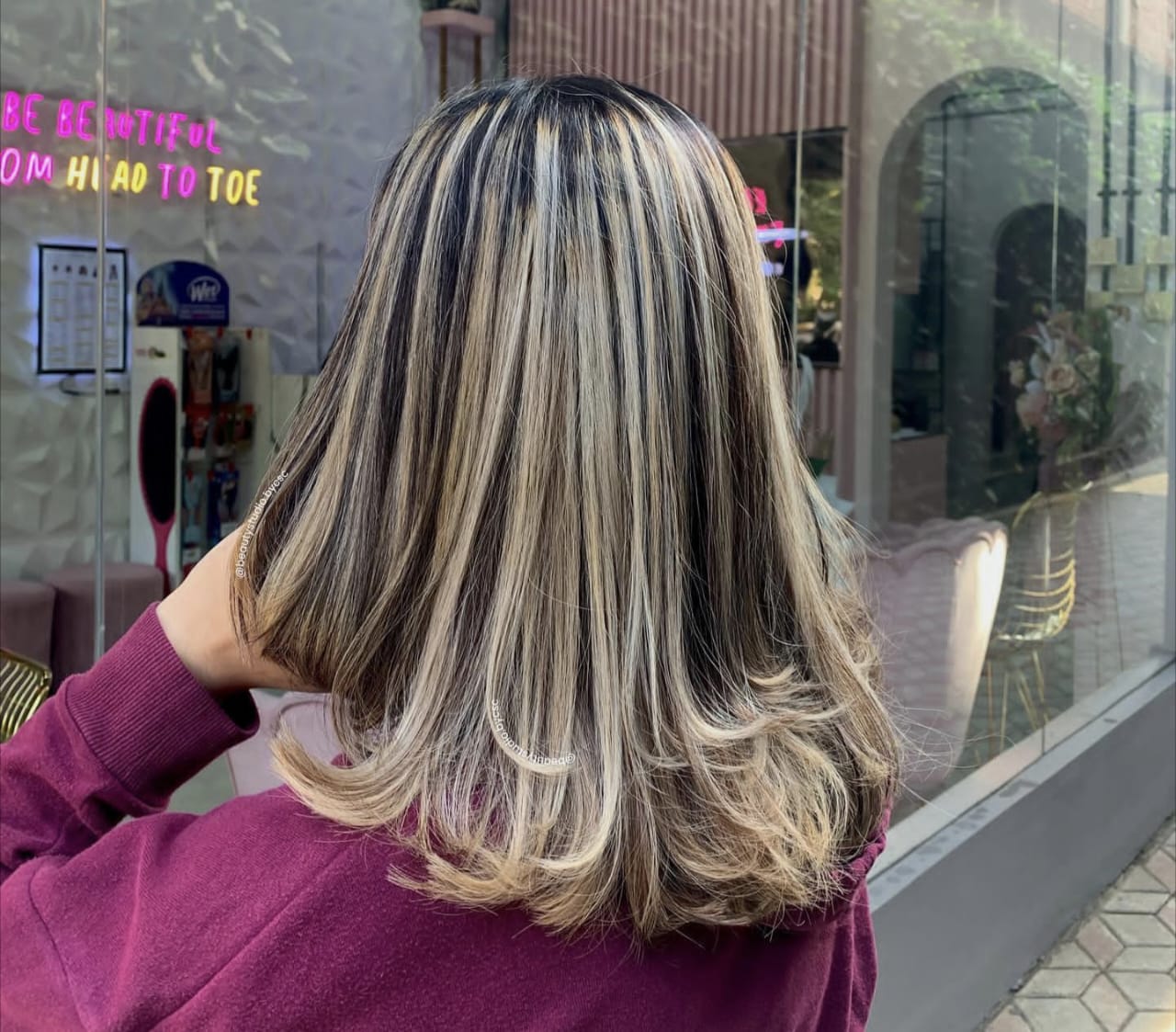 Warna Rambut untuk Kulit Putih Wajah Bulat