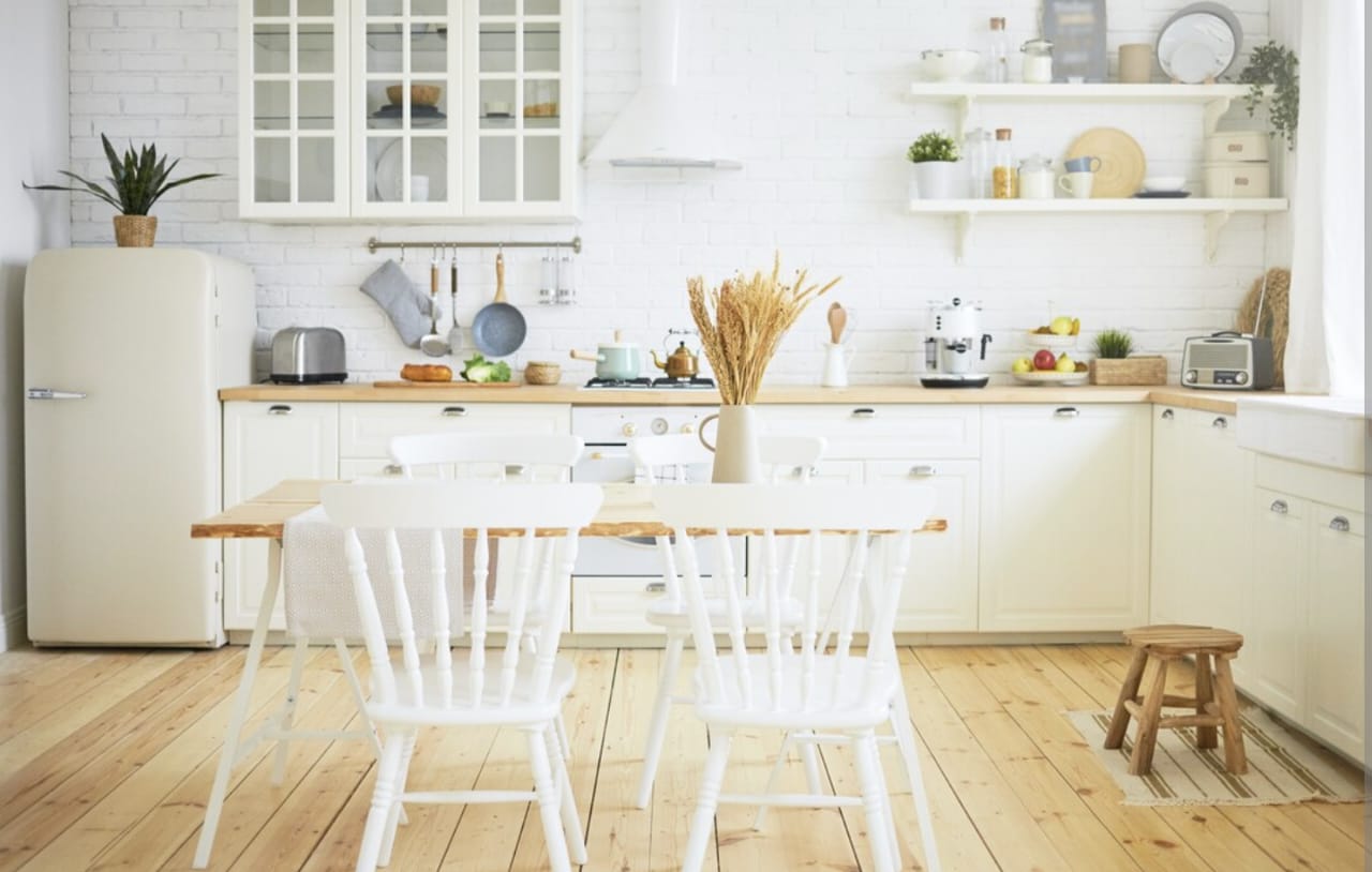 Cat Rumah Warna Cream Putih