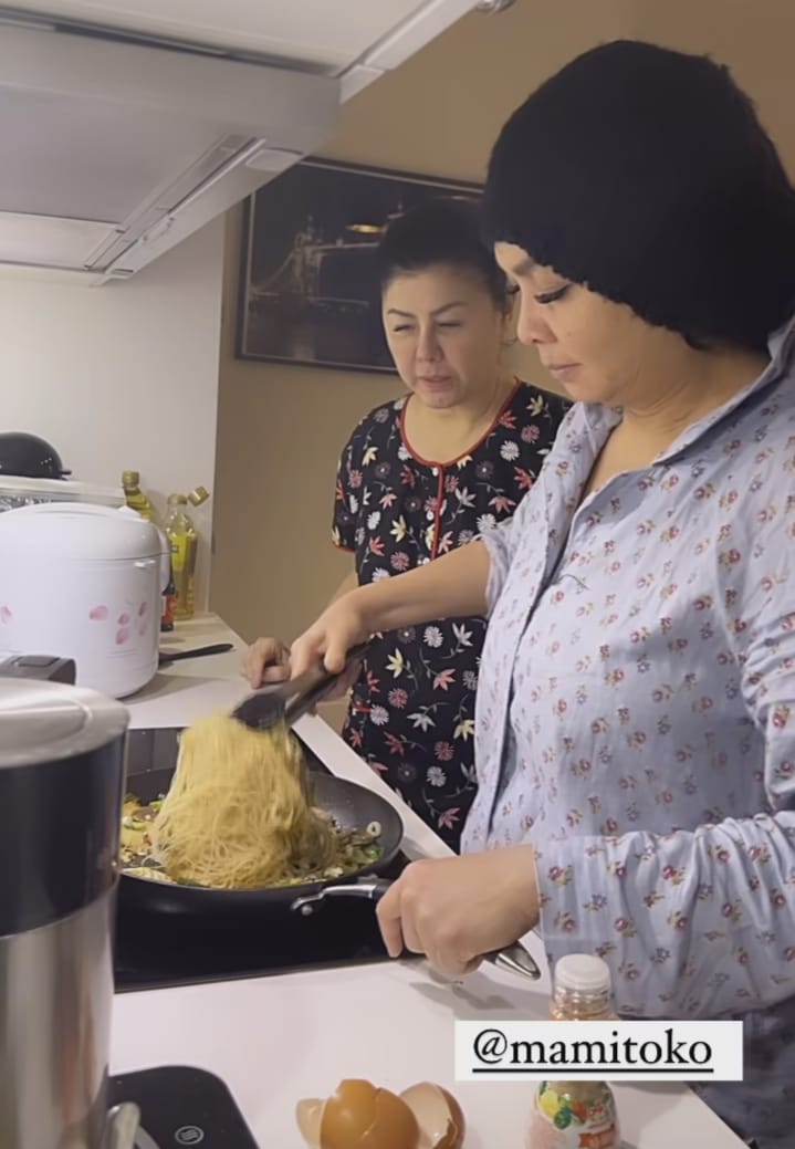 Liburan Mama Rieta dan Mami Toko