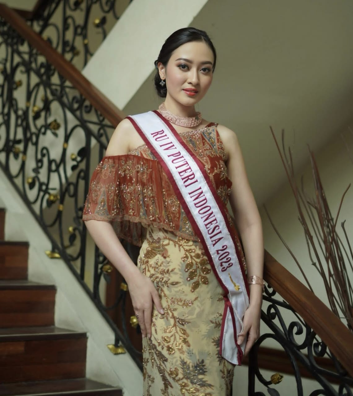 Puteri Modiyanti Menjadi Model Profesional