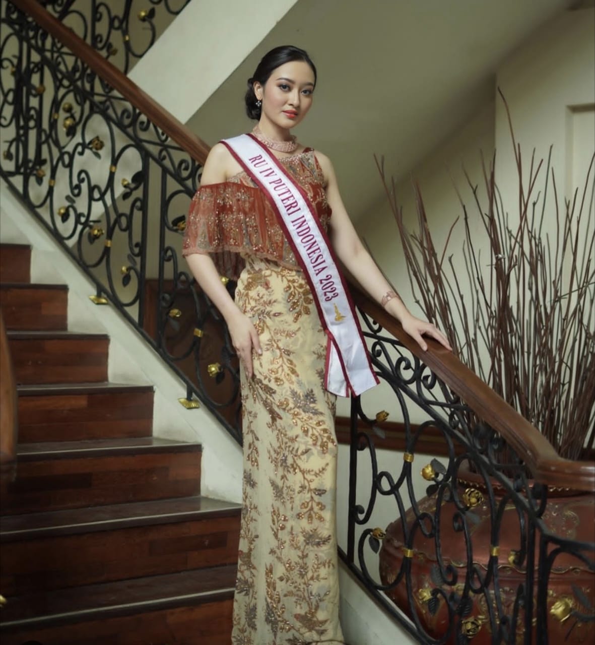 Puteri Modiyanti Menjadi Model Profesional