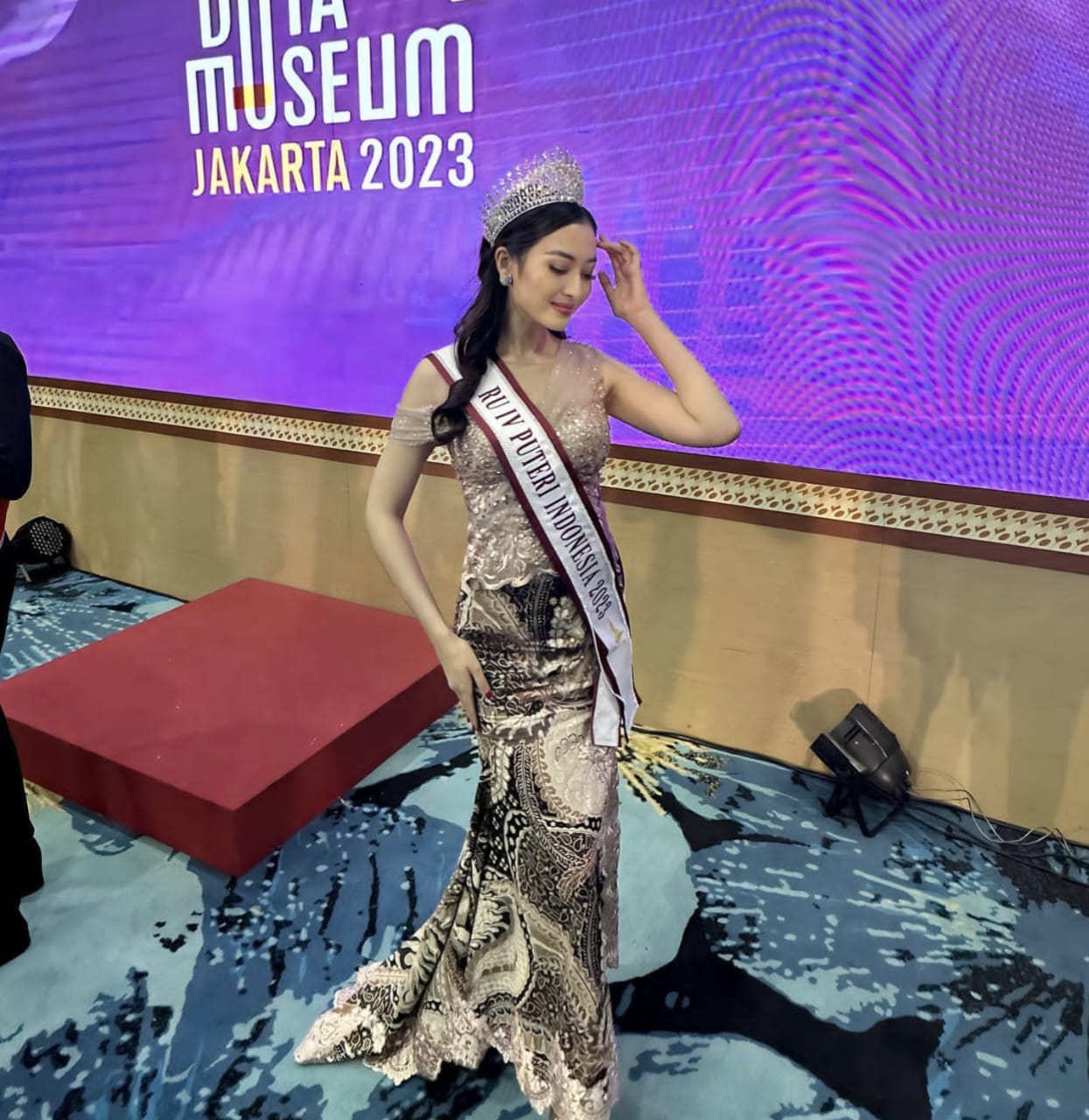 Puteri Modiyanti Menjadi Model Profesional