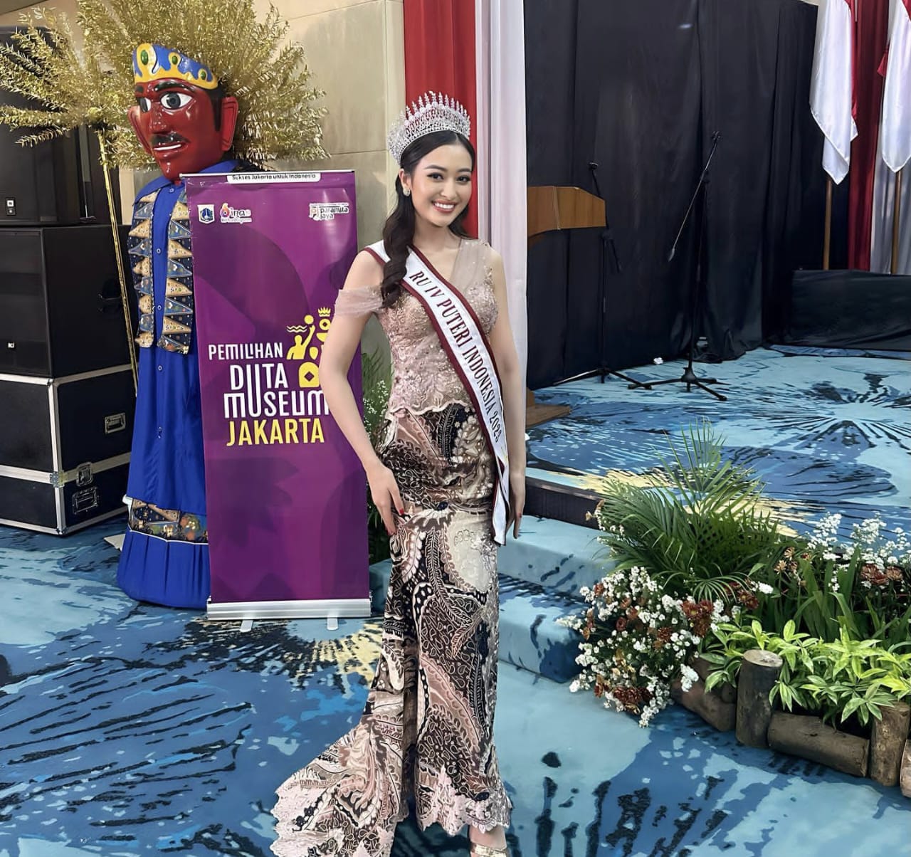 Puteri Modiyanti Menjadi Model Profesional