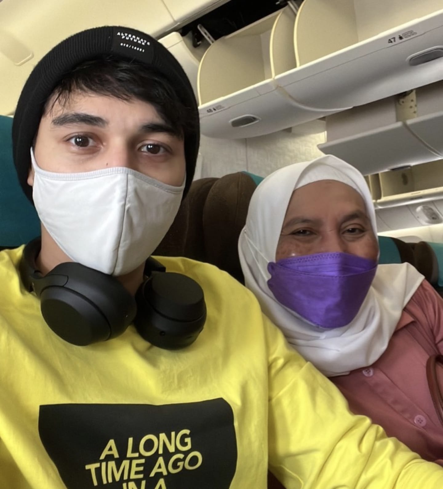 Potret Maxime Boutier dengan Mendiang Ibu