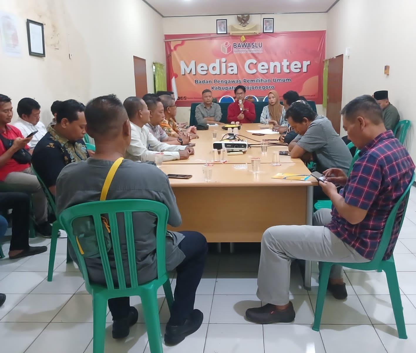 Menjelang masa tenang, Bawaslu adakan rapat bersama berbagai pihak untuk memastikan kelancaran Pemilu 2024