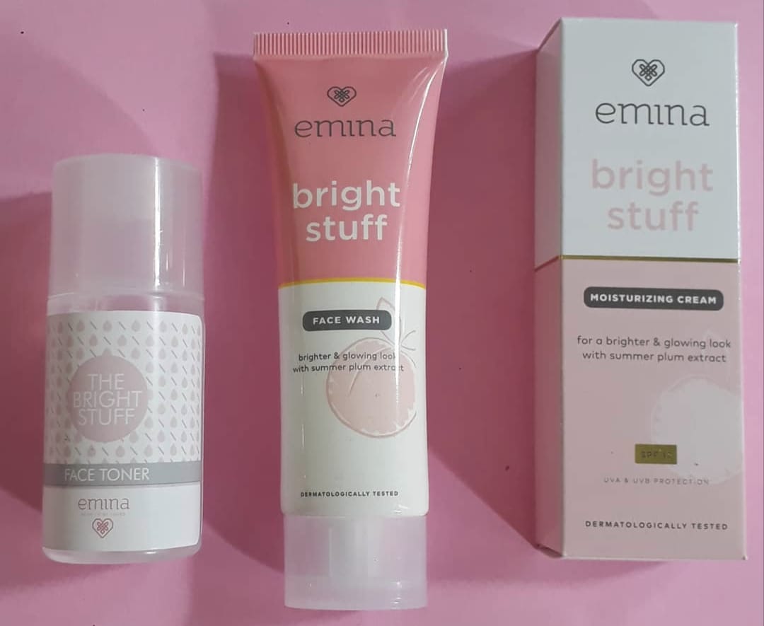Harga Bedak Tabur Emina Bright Stuff