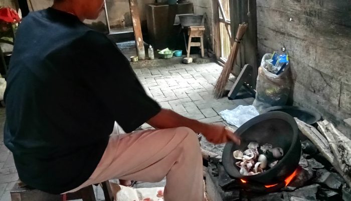 Kerupuk Upil Kriuk-kriuk yang Khas, Cerita Bisnis Siti Murtini