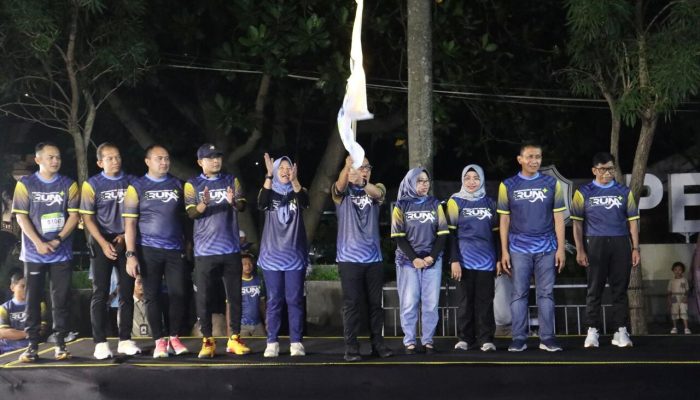 Lari Jadi Tren, Pemkab Bojonegoro Gelar Medhayoh Night Run