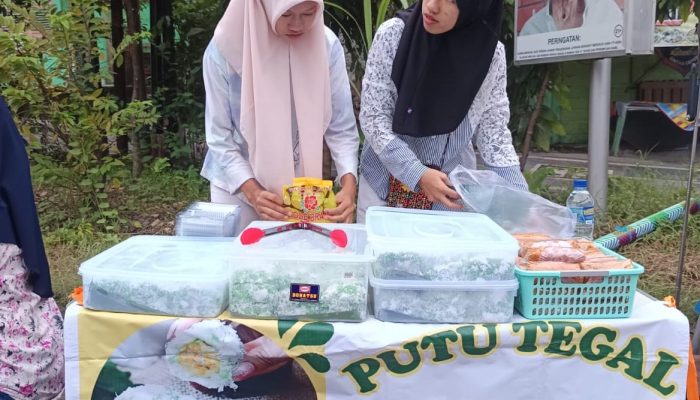 Dari Coba-Coba, Bisnis Putu Tegal Ibu Nur Imamah Kini Banjir Pesanan