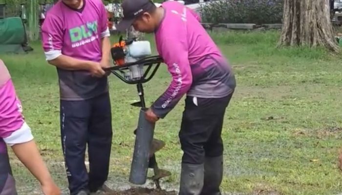 Bojonegoro Buat Lubang Resapan Biopori di Alun-alun untuk Kelestarian Lingkungan