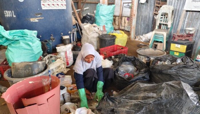 Mpok Damira Gerakkan Mengolah Sampah Rumahan di Bojonegoro